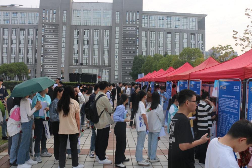 1698226346162908.jpg 68646fc50faecbf8783ab332c4875c5.jpg